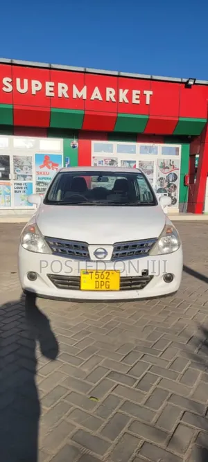 Nissan Tiida 2005 White