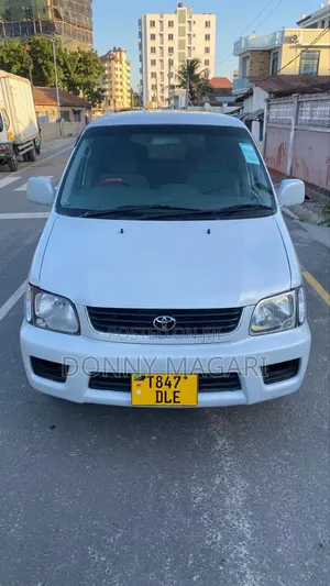 Toyota Noah 2001 White