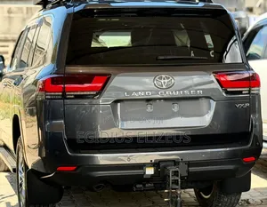 Toyota Land Cruiser 2023 Gray