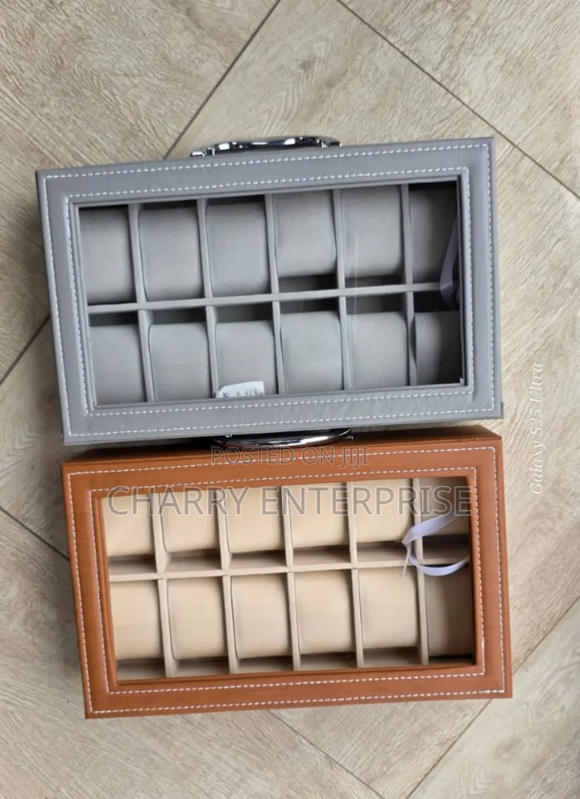 Classic Storage Box Available in Four Colors for Jewelries, Etc