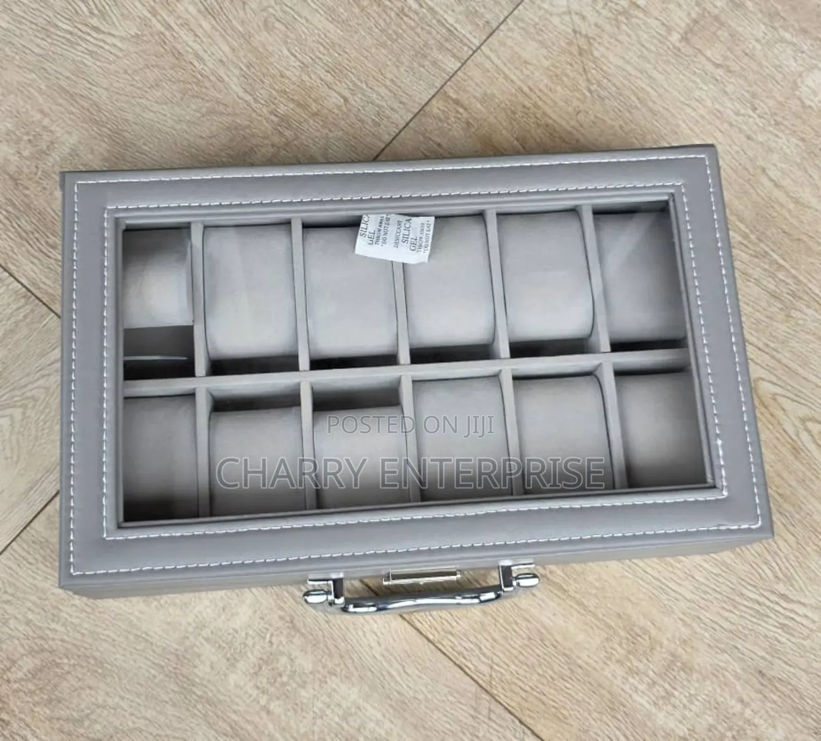 Classic Storage Box Available in Four Colors for Jewelries, Etc