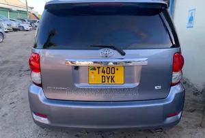 Toyota Corolla Rumion 2010 Gray