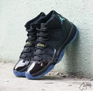 Air Jordan 11 Retro “Gamma Blue Sneakers”