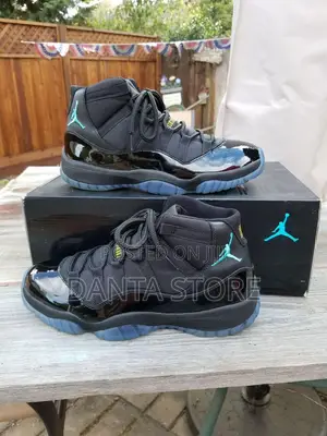 Air Jordan 11 Retro “Gamma Blue Sneakers”