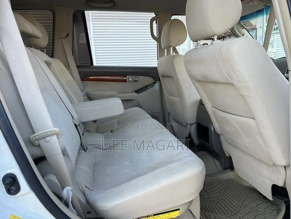 Toyota Land Cruiser Prado 2005 White
