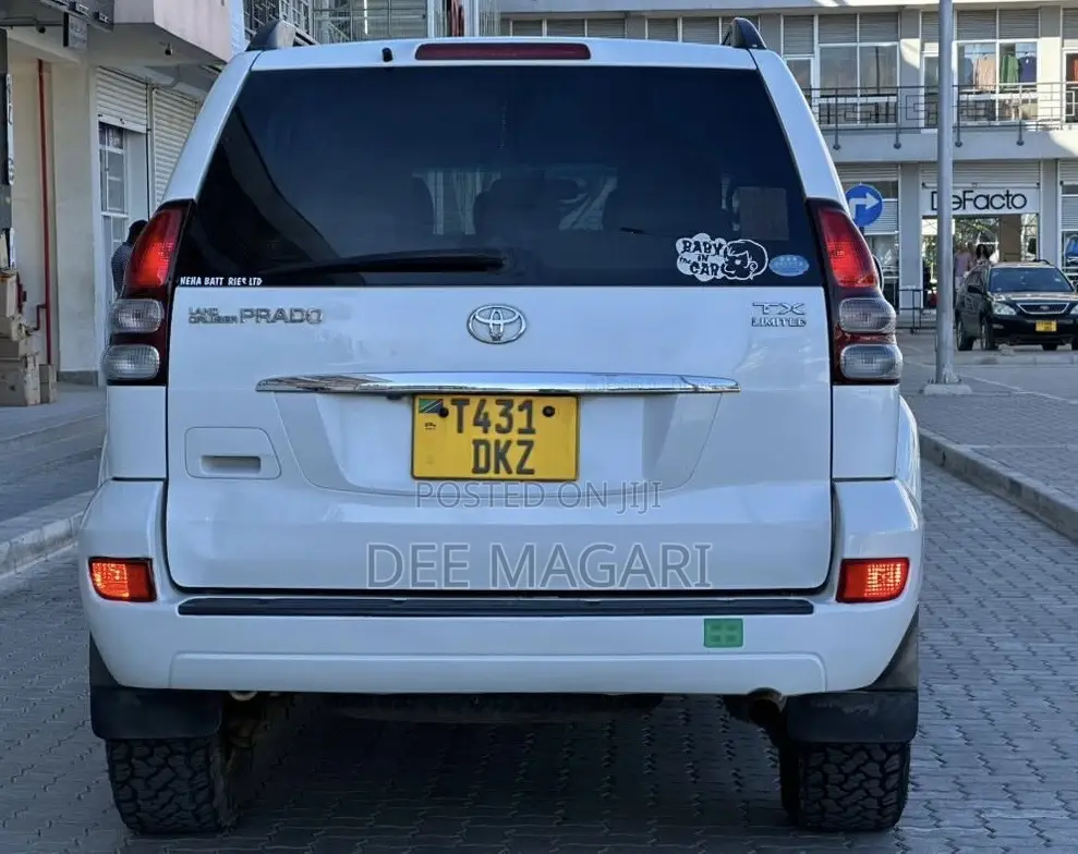 Toyota Land Cruiser Prado 2005 White