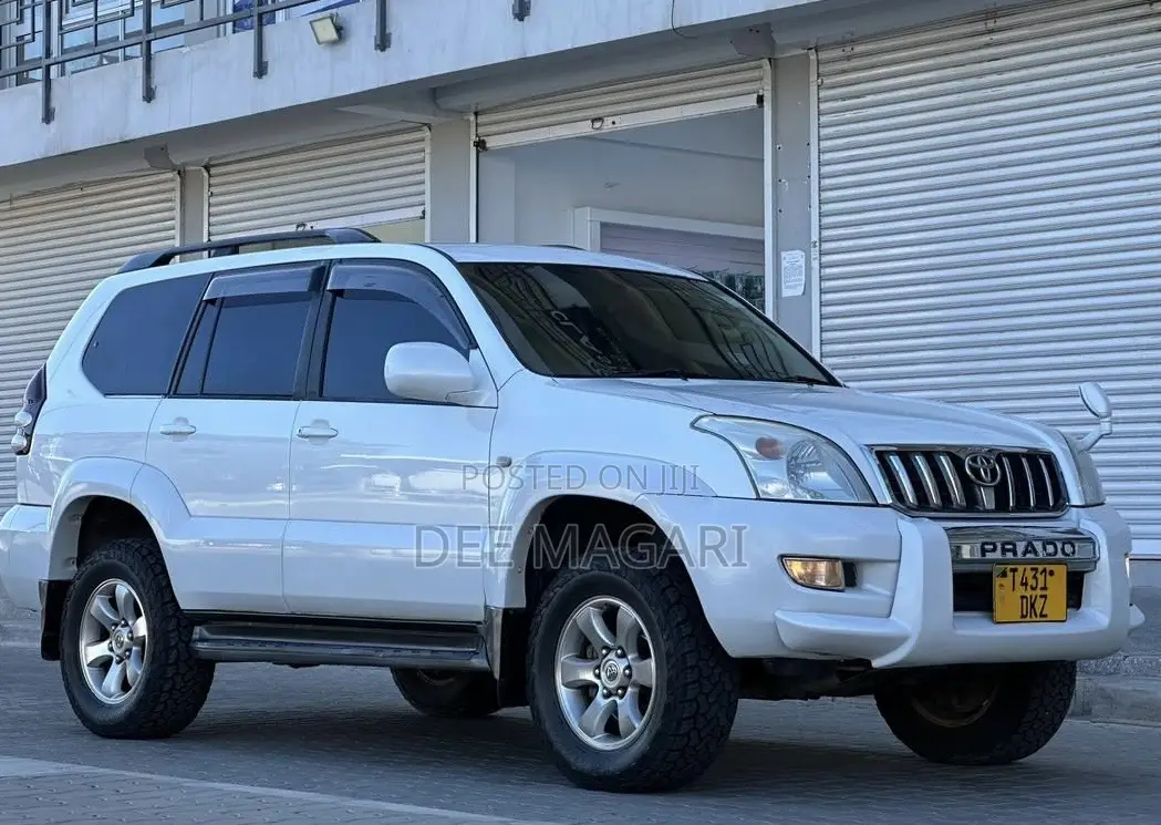 Toyota Land Cruiser Prado 2005 White