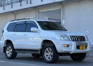 Toyota Land Cruiser Prado 2005 White