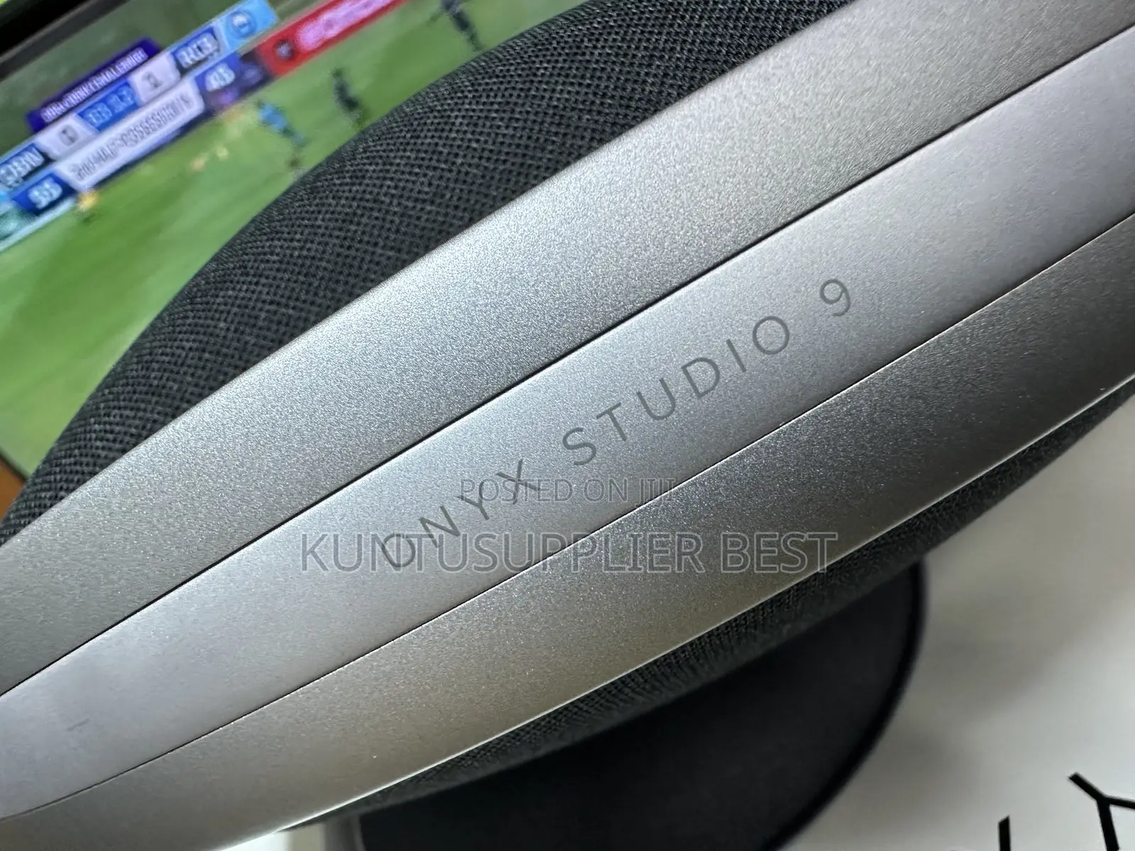 Onyx Studio 9