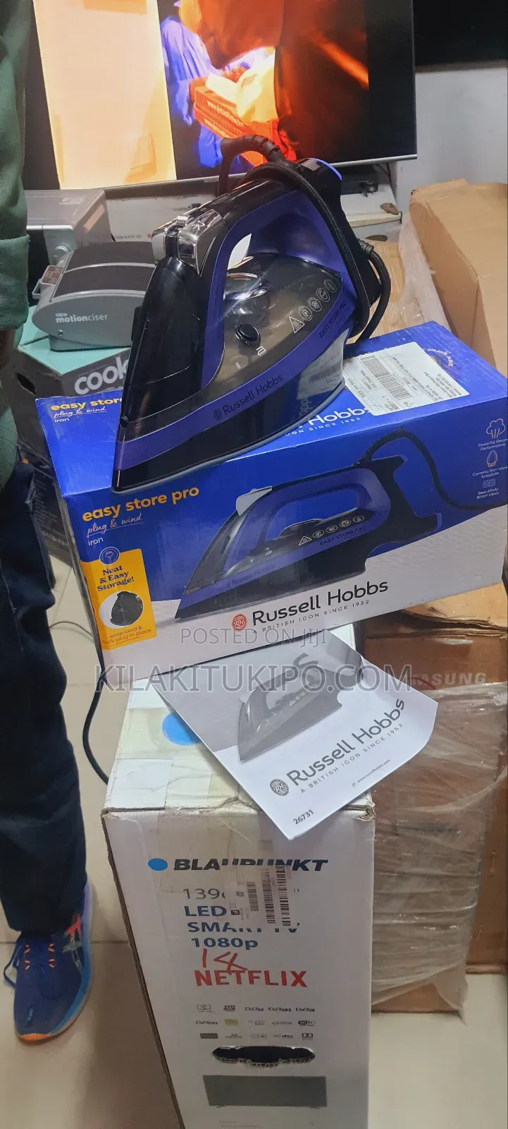 26731 Steam Iron Russell Hobbs