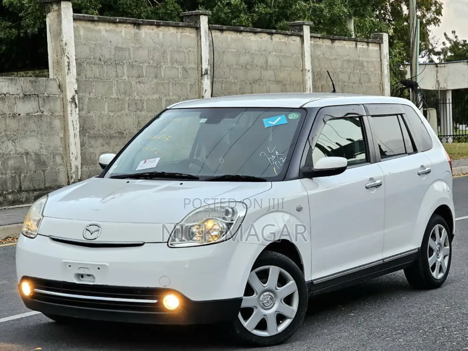Mazda Verisa 2009 White