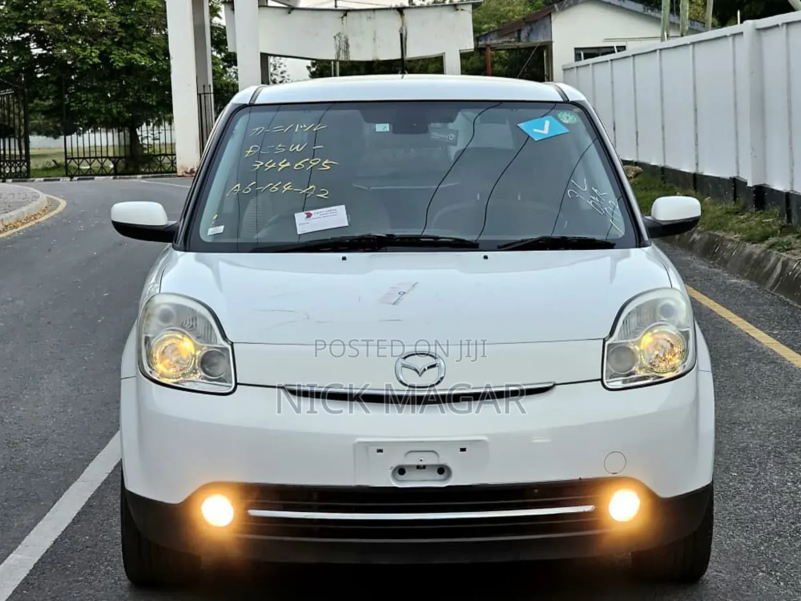 Mazda Verisa 2009 White
