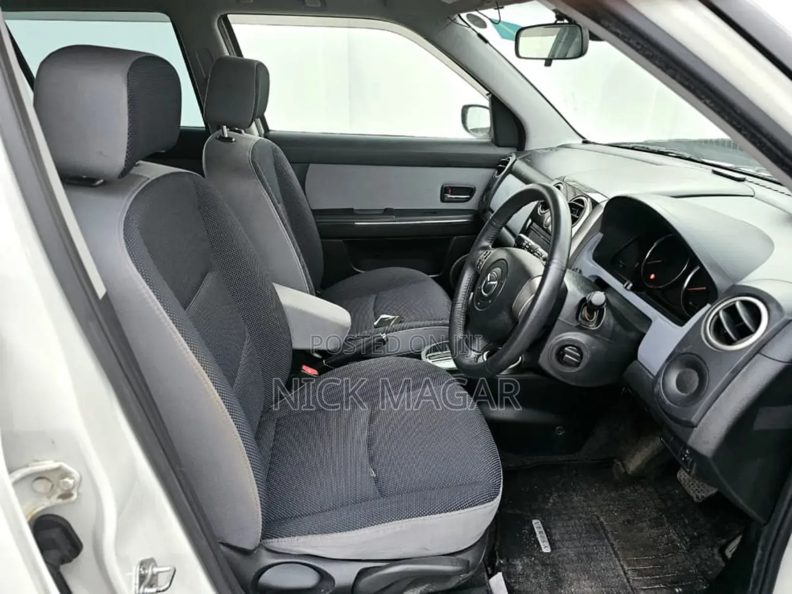 Mazda Verisa 2009 White