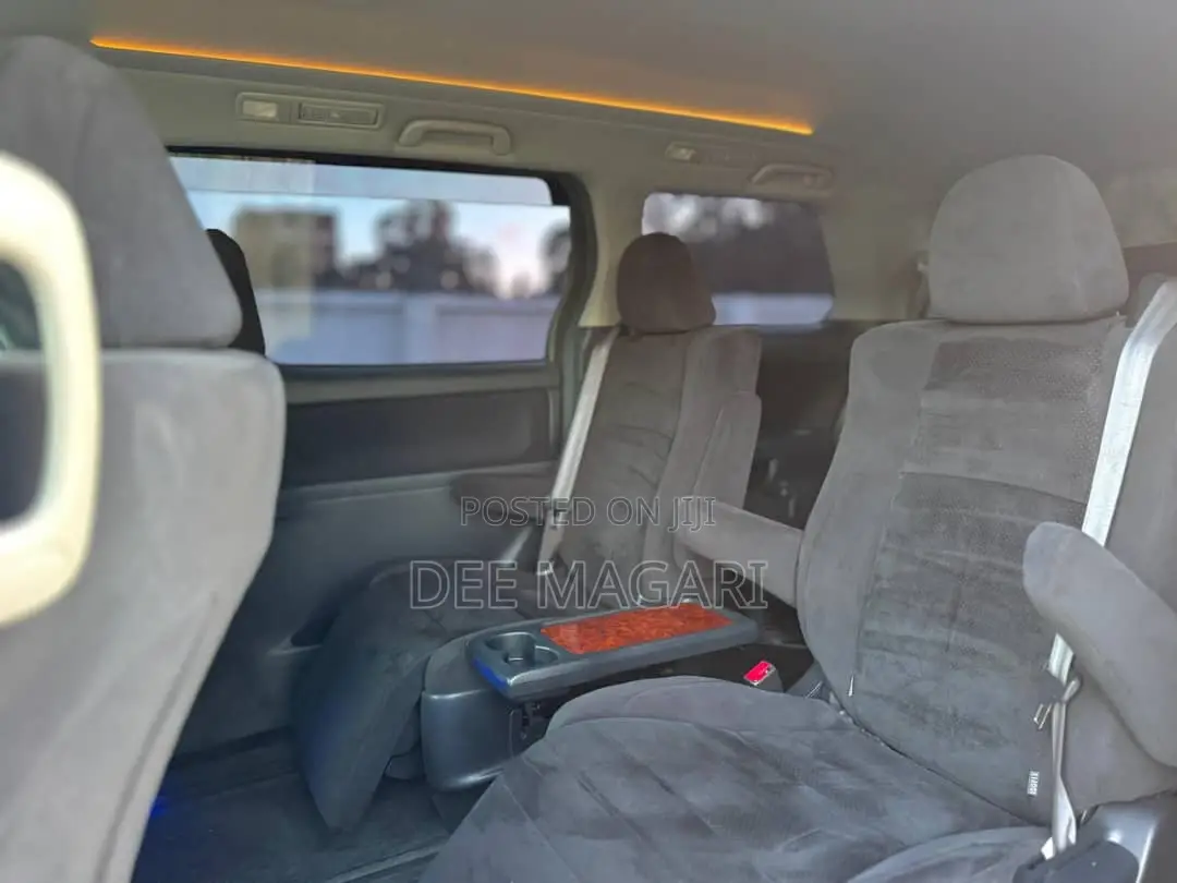 Toyota Vellfire 2010 Black