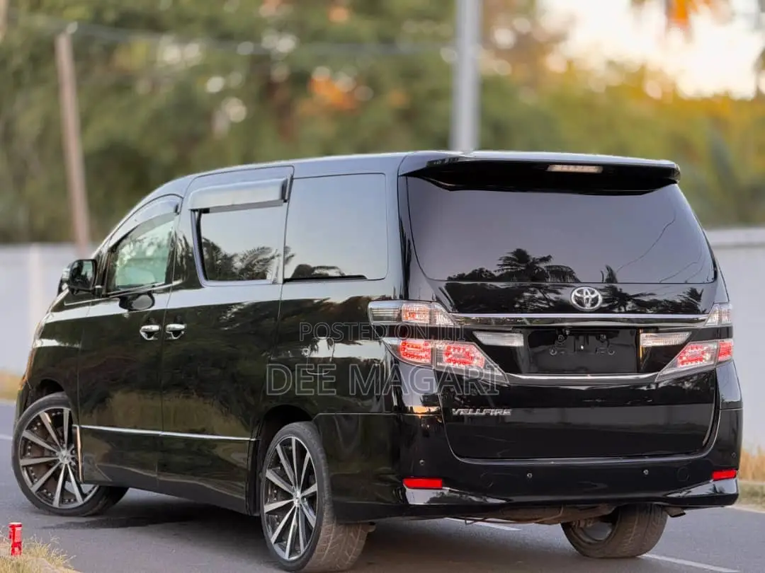 Toyota Vellfire 2010 Black