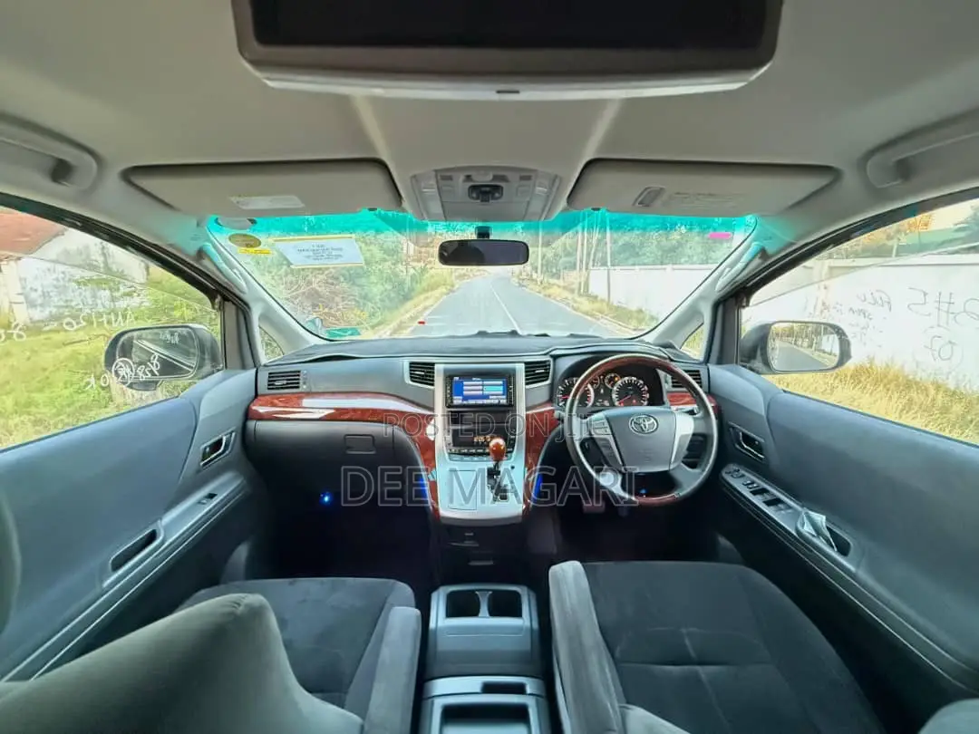 Toyota Vellfire 2010 Black