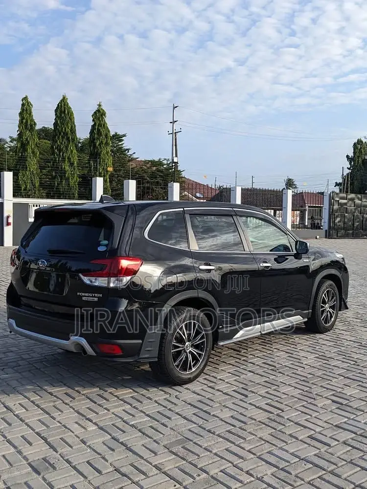 Subaru Forester Premium AWD 2020 Blue