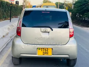 Toyota Passo 2007 Gold