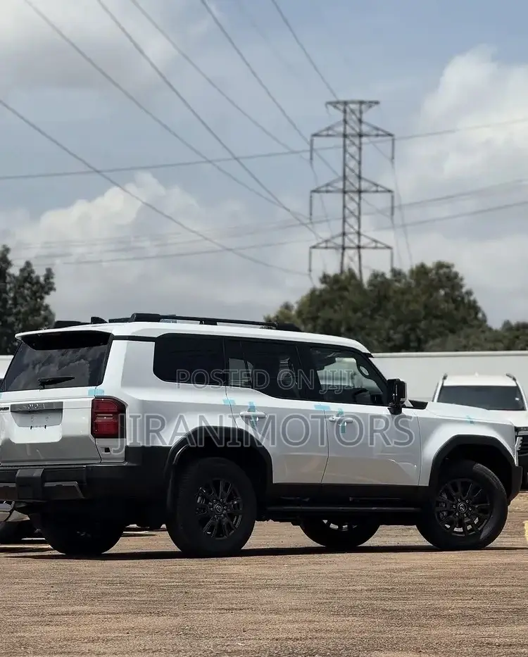 New Toyota Land Cruiser Prado 2.8 2024 White