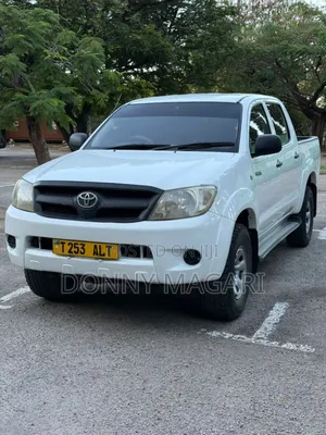Toyota Hilux 2.5 Cab 2005 White