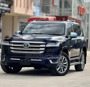 Toyota Land Cruiser LC300 2023 Blue