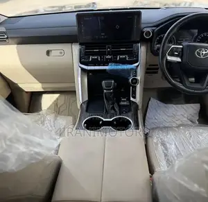 Toyota Land Cruiser LC300 2023 Blue