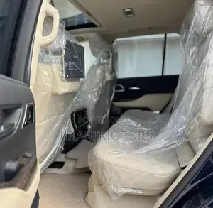 Toyota Land Cruiser LC300 2023 Blue