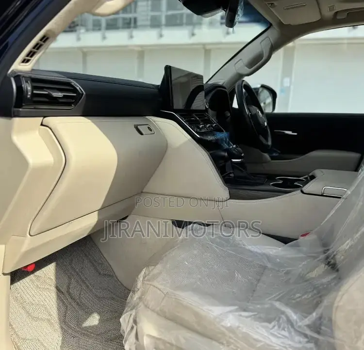 Toyota Land Cruiser LC300 2023 Blue
