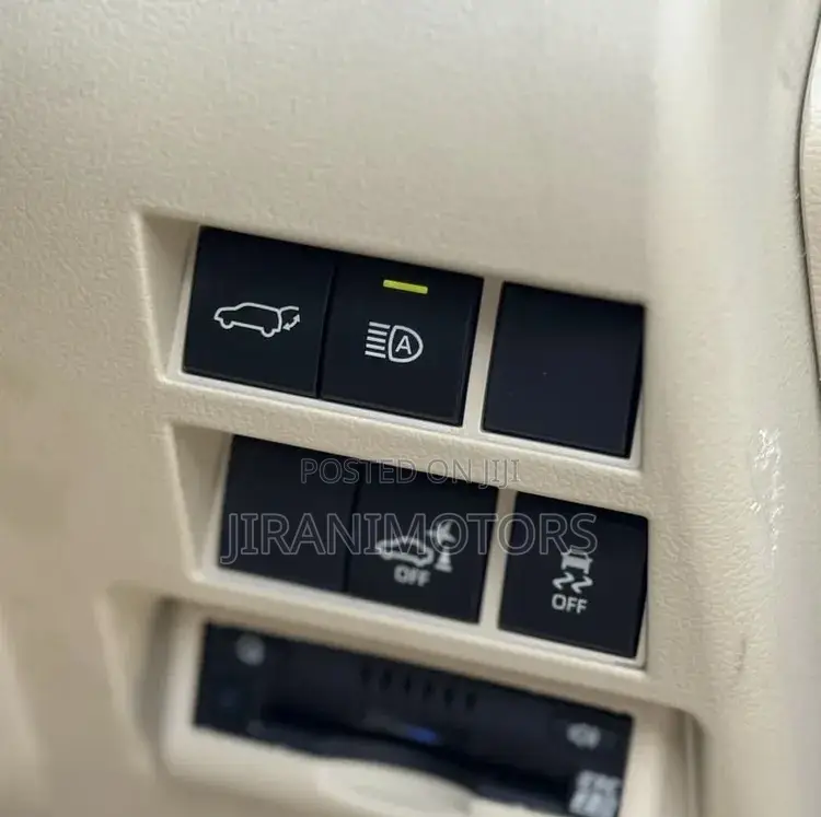 Toyota Land Cruiser LC300 2023 Blue