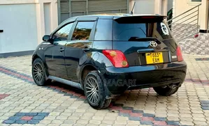 Toyota IST 2004 Black