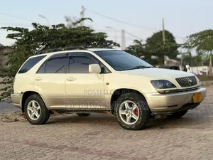 Toyota Harrier 2005 White