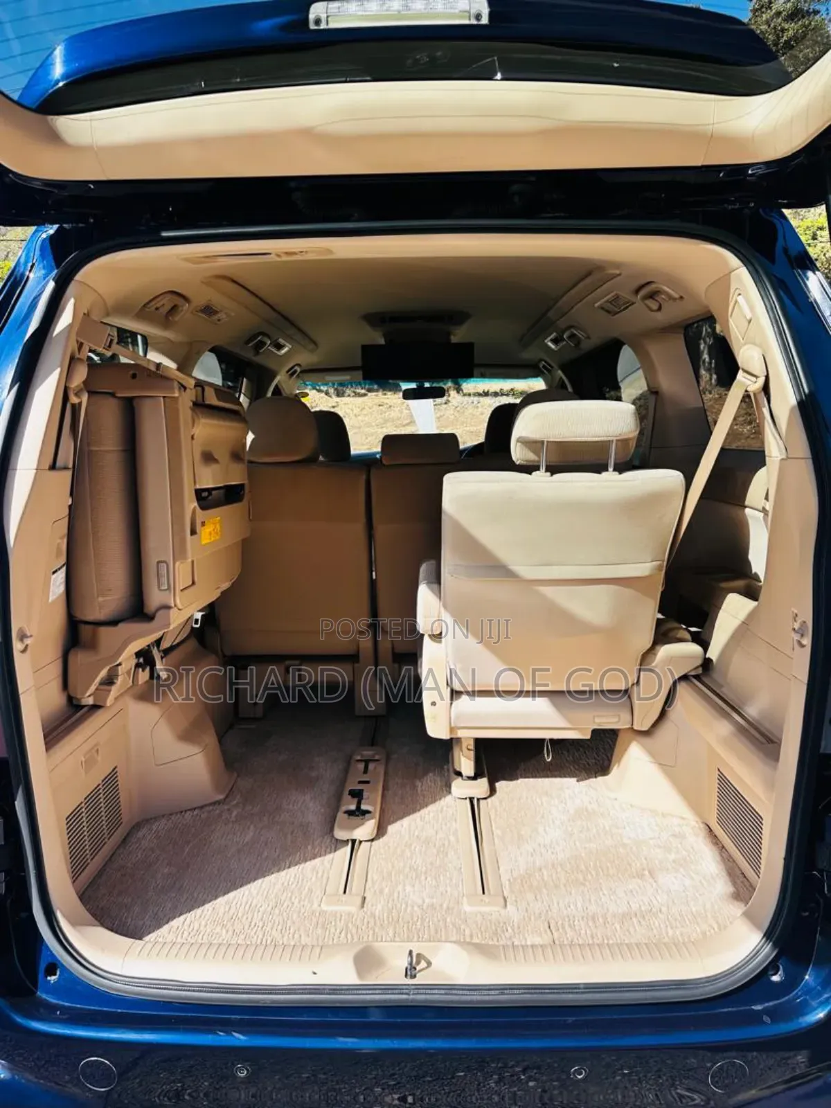 Toyota Alphard 2010 Blue