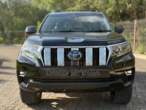 Toyota Land Cruiser Prado 2023 Black