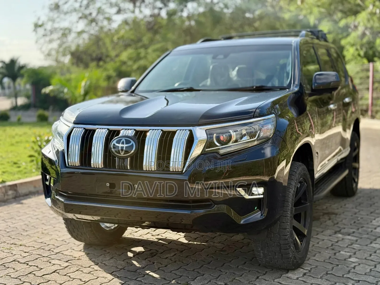 Toyota Land Cruiser Prado 2023 Black