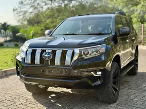 Toyota Land Cruiser Prado 2023 Black