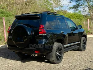 Toyota Land Cruiser Prado 2023 Black