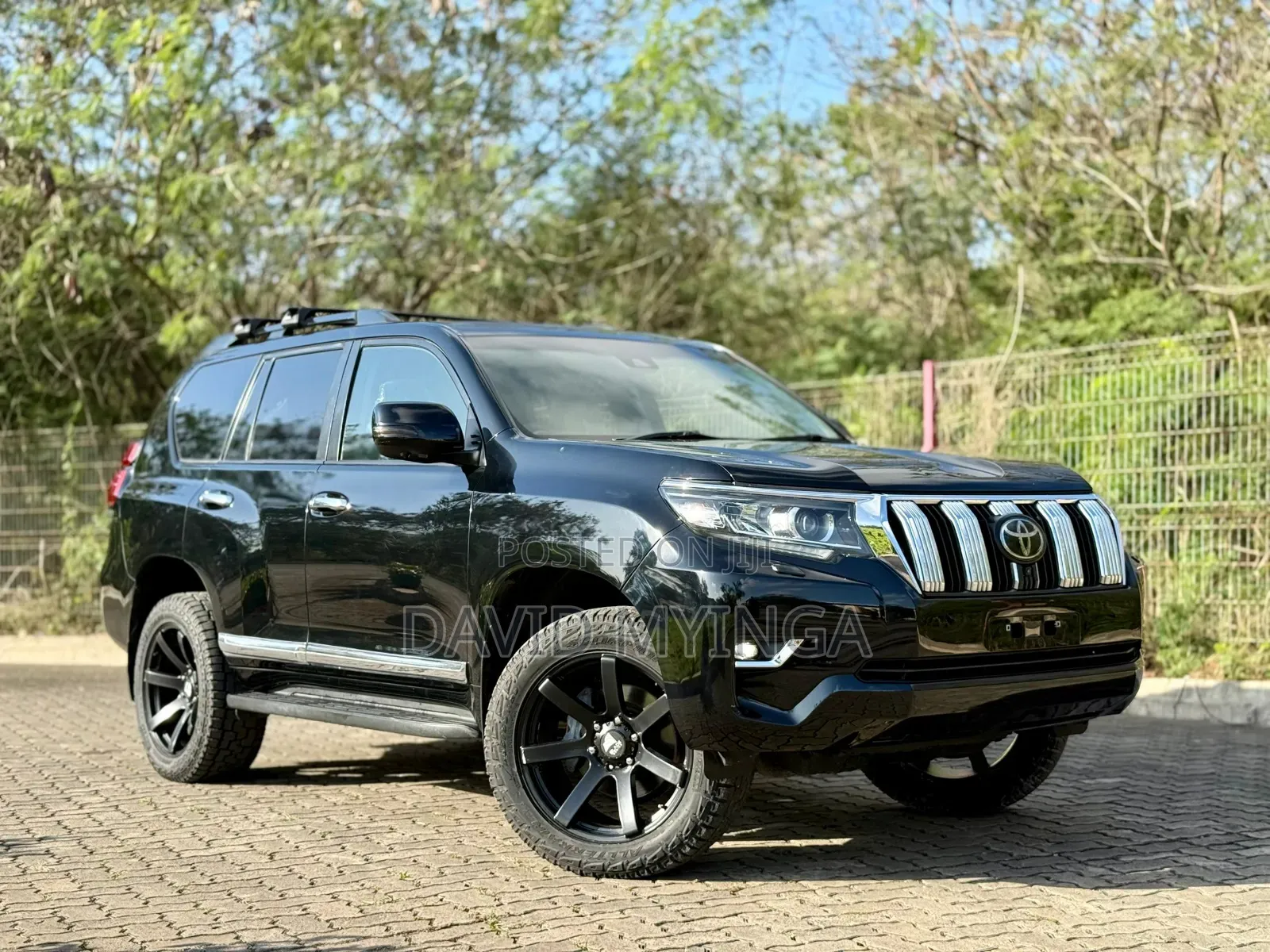 Toyota Land Cruiser Prado 2023 Black