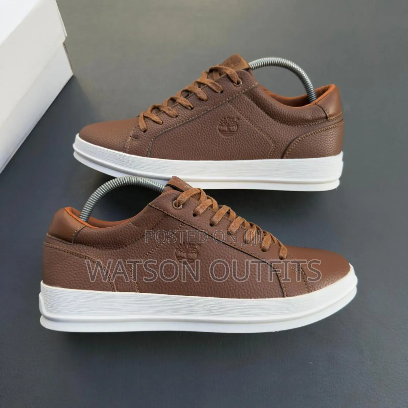 Viatu Smoothly Worn