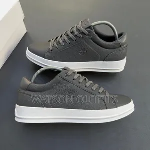 Viatu Smoothly Worn