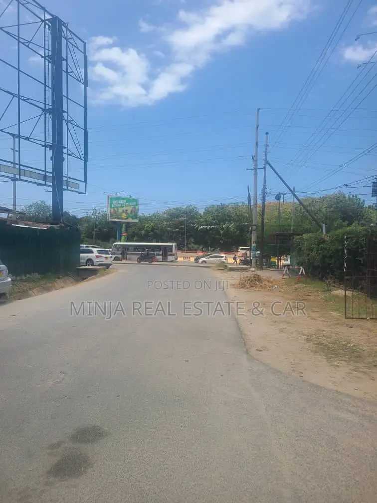 Commercial Prime Area for Sale Ada Estate