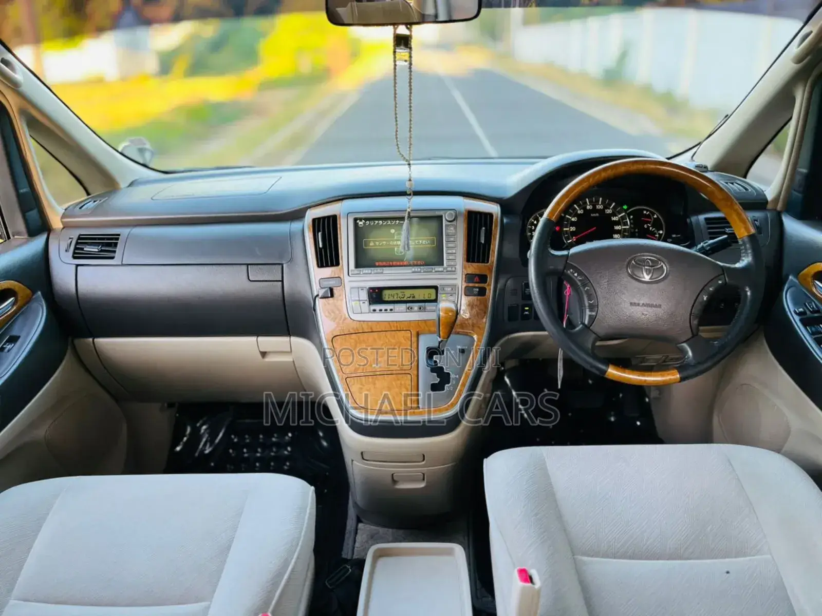 Toyota Alphard 3.0 Petrol AWD 2005 White