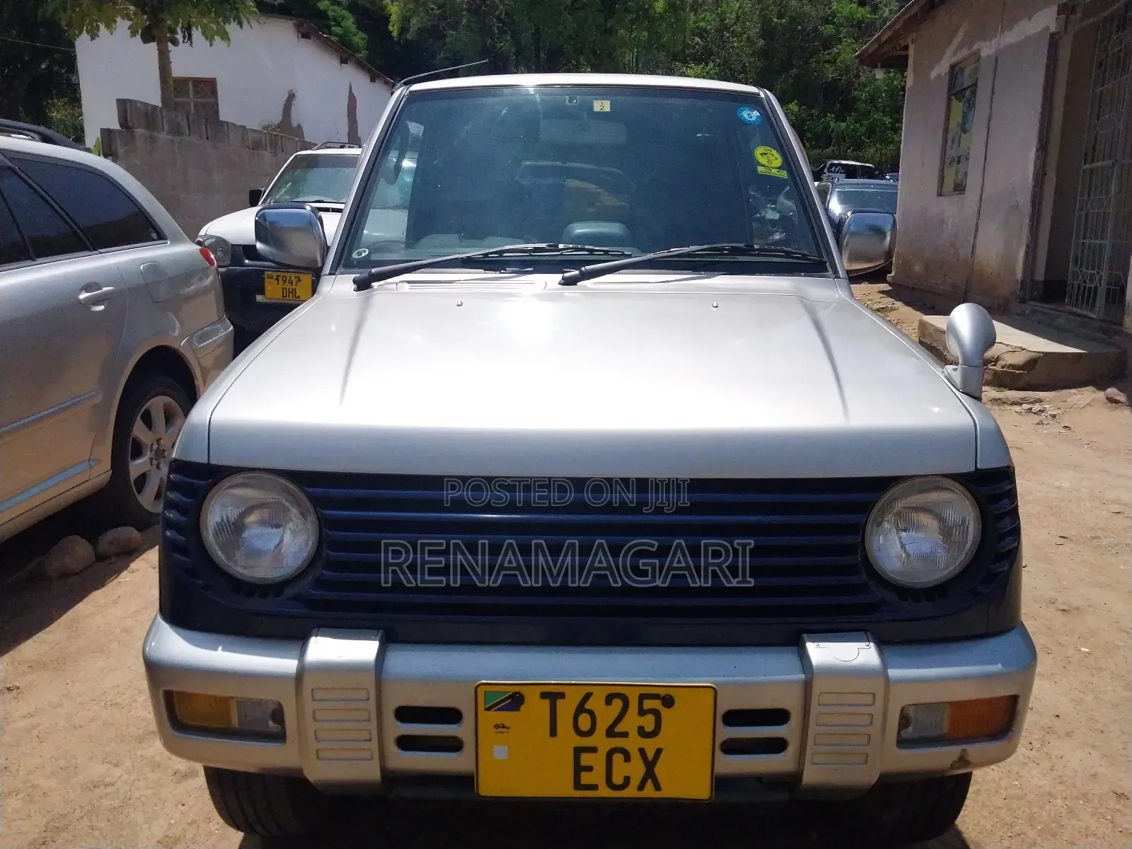 Mitsubishi Pajero Junior 1998 Silver