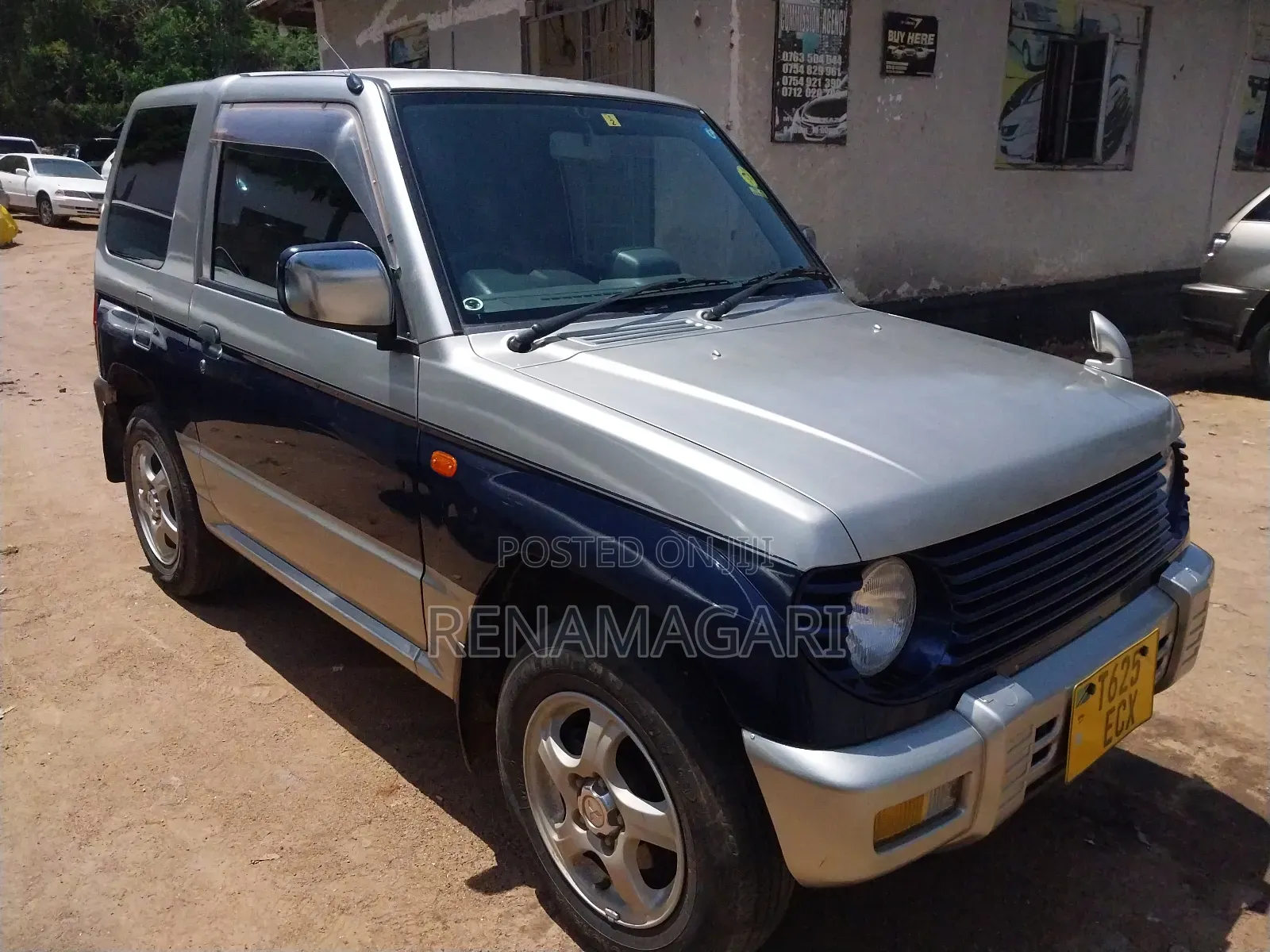 Mitsubishi Pajero Junior 1998 Silver