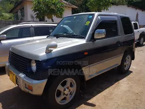 Mitsubishi Pajero Junior 1998 Silver
