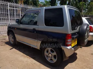 Mitsubishi Pajero Junior 1998 Silver