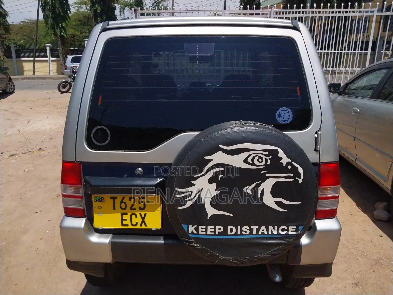 Mitsubishi Pajero Junior 1998 Silver