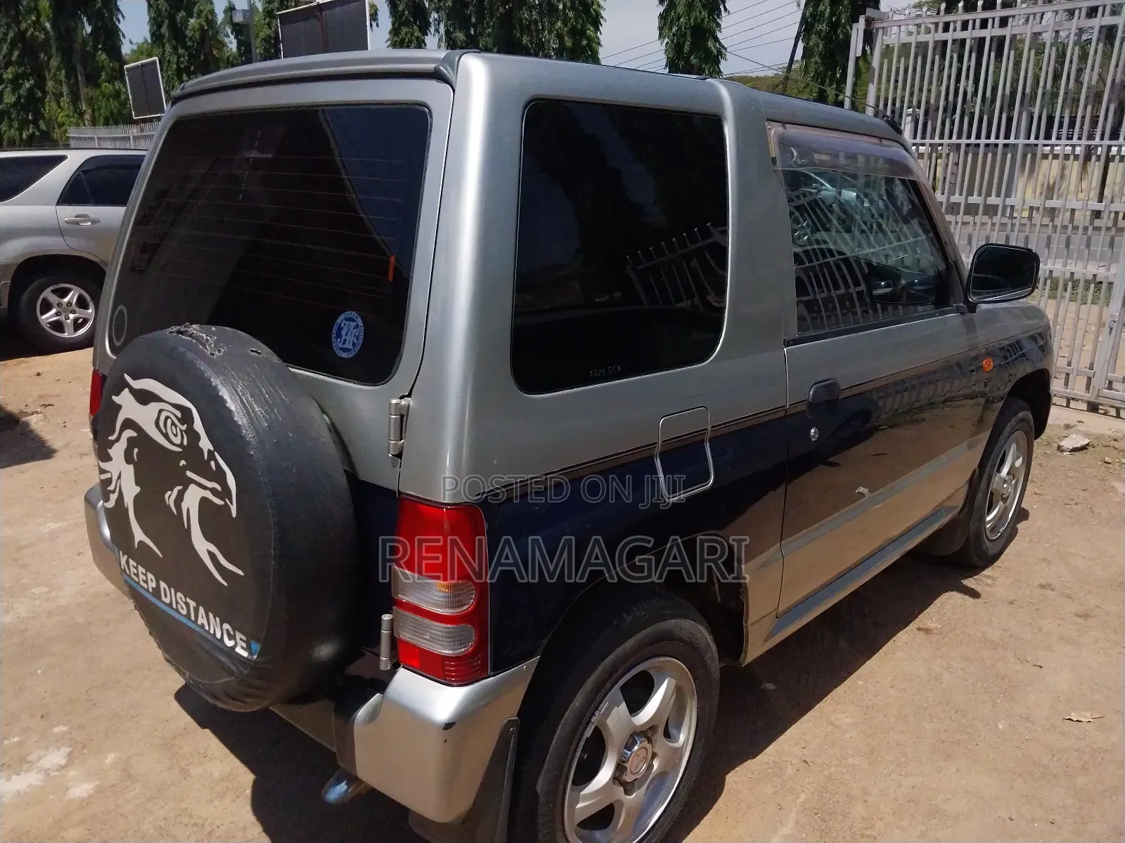 Mitsubishi Pajero Junior 1998 Silver