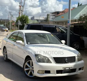 Toyota Crown 2006 White