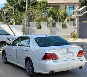 Toyota Crown 2006 White