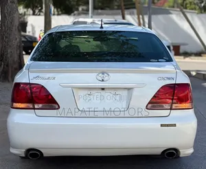 Toyota Crown 2006 White